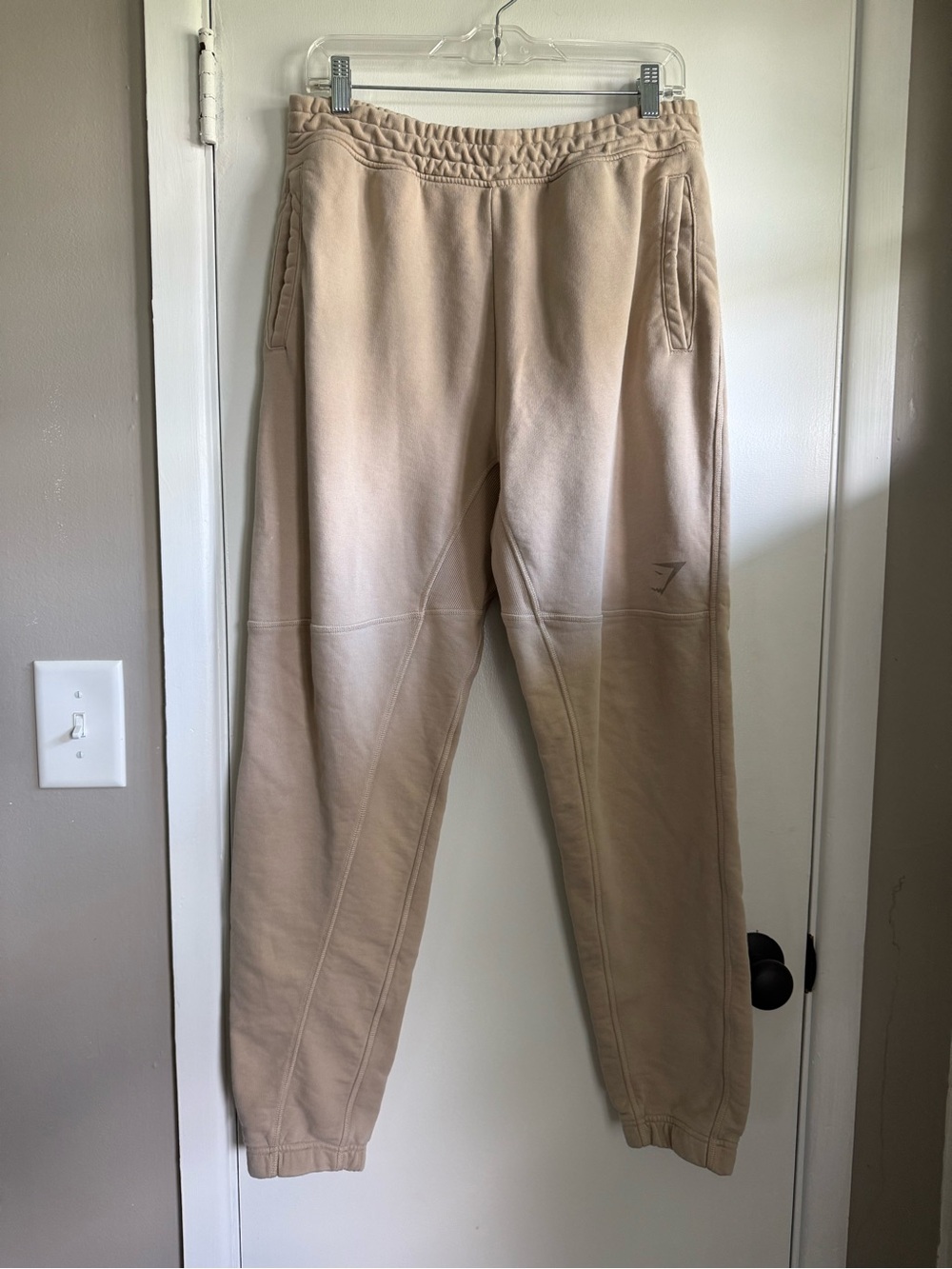 Gymshark Men's Tan Jogger Sweatpants, Size Medium